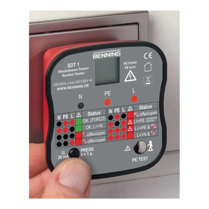 Sonderangebot BENNING Steckdosentester SDT 1 zur Prüfung von Schutzkontaktsteckdosen ( 4000828811 )