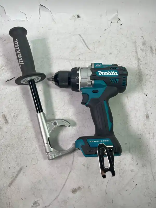 Sonderaktion Makita DDF 486 Z Akku Bohrschrauber 18 V 130 Nm Brushless Solo - Leicht Gebraucht
