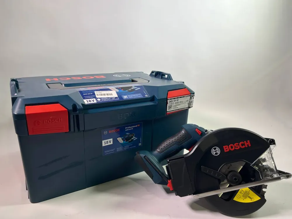 Heißes Angebot Bosch GKM 18V-50 Professional Akku Metall Handkreissäge 18 V 136 mm ( 06016B8001 ) Brushless + L-Boxx - Leicht Gebraucht