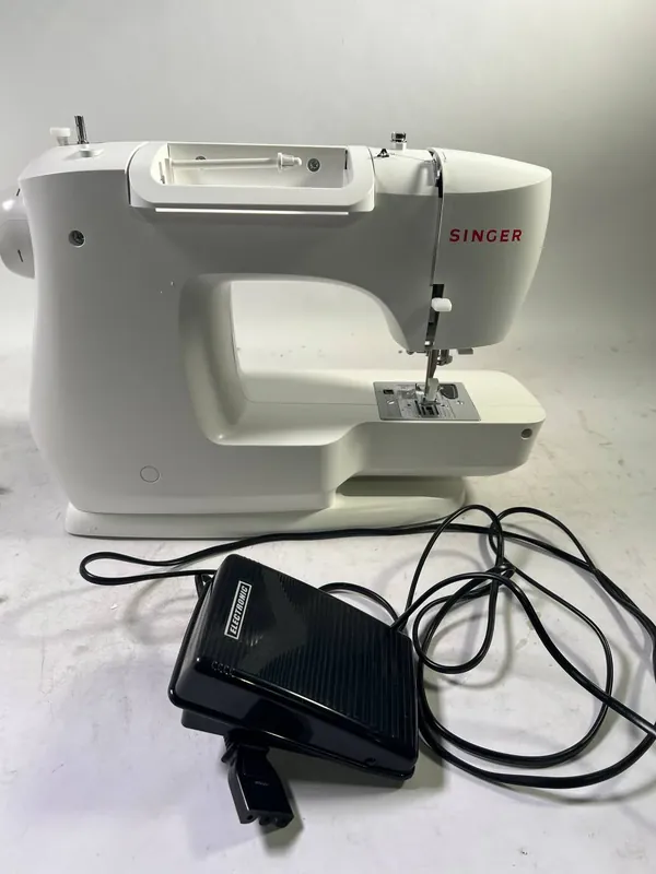 Singer Fashion Mate 3333 Nähmaschine 60 Watt 23 Nähprogramme - Ersatzteil/Defekt Markenprodukt