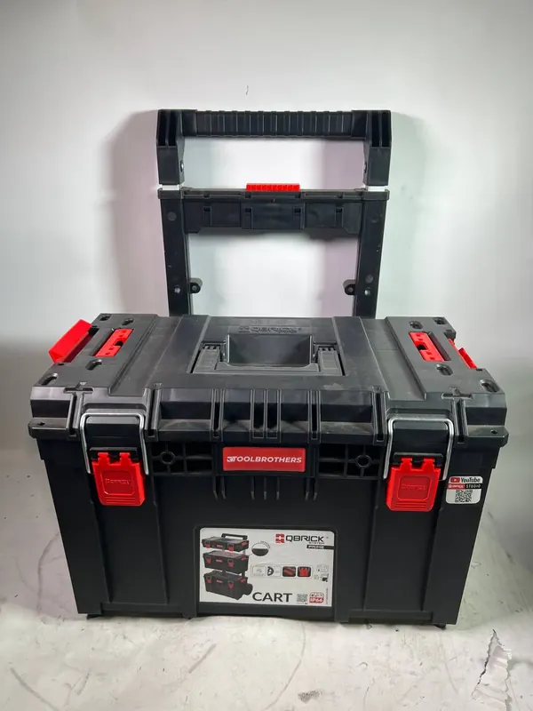 Neu Qbrick System PRIME Cart Trolley stapelbar 590 x 425 x 660 mm 37 l IP66 100 kg belastbar mit Doppelteleskopstiel aus Aluminium - Leicht Gebraucht