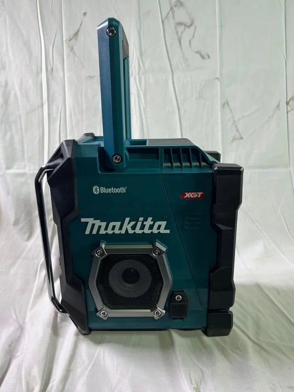 Makita MR 002 GZ Akku Radio 12 V - 40 V max CXT LXT XGT FM 3,5 mm AUX USB IP65 Solo - ohne Akku, ohne Ladegerät - Reparaturgerät Echt
